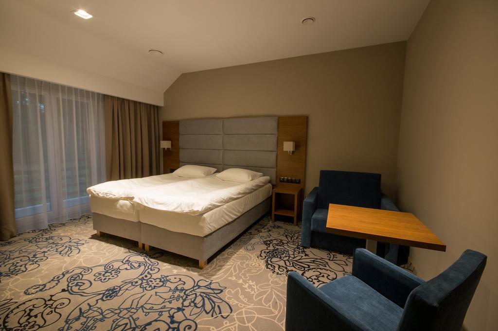 Rezydencja Sosnowa Luxury Hotel Janów Lubelski Eksteriør billede