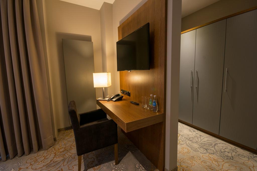 Rezydencja Sosnowa Luxury Hotel Janów Lubelski Eksteriør billede
