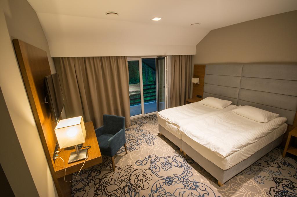 Rezydencja Sosnowa Luxury Hotel Janów Lubelski Eksteriør billede