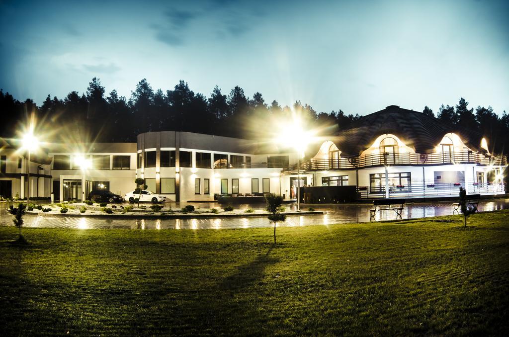 Rezydencja Sosnowa Luxury Hotel Janów Lubelski Eksteriør billede