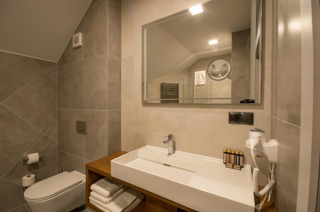 Rezydencja Sosnowa Luxury Hotel Janów Lubelski Værelse billede